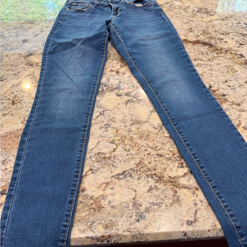 Old Navy Women's Blue Jeans, size 6 long